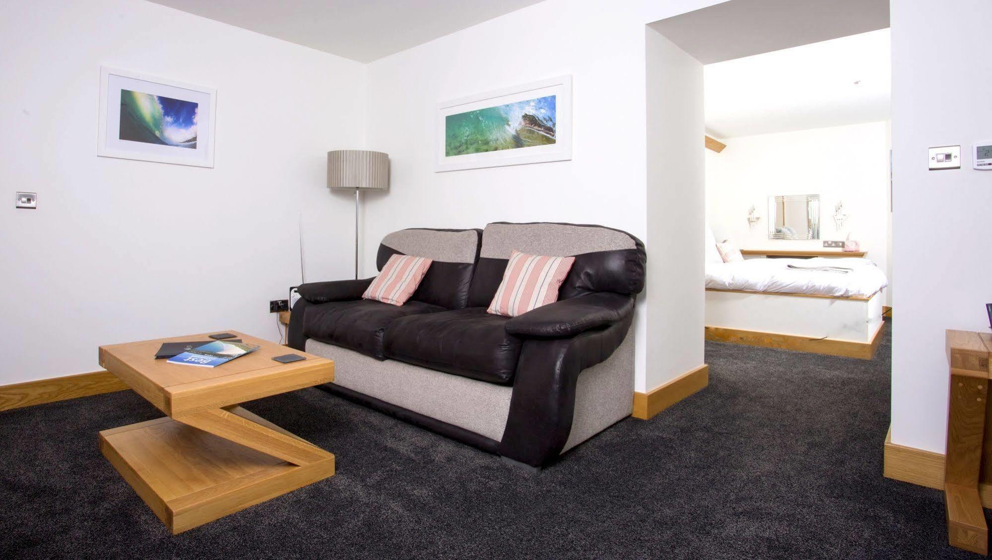 The Oceanic Luxury Aparthotel Falmouth Exterior foto